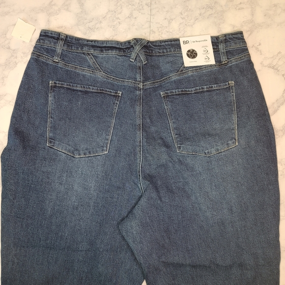 BP High Rise Mom Jean Dark Wash Distressed 18 - Picture 4 of 12